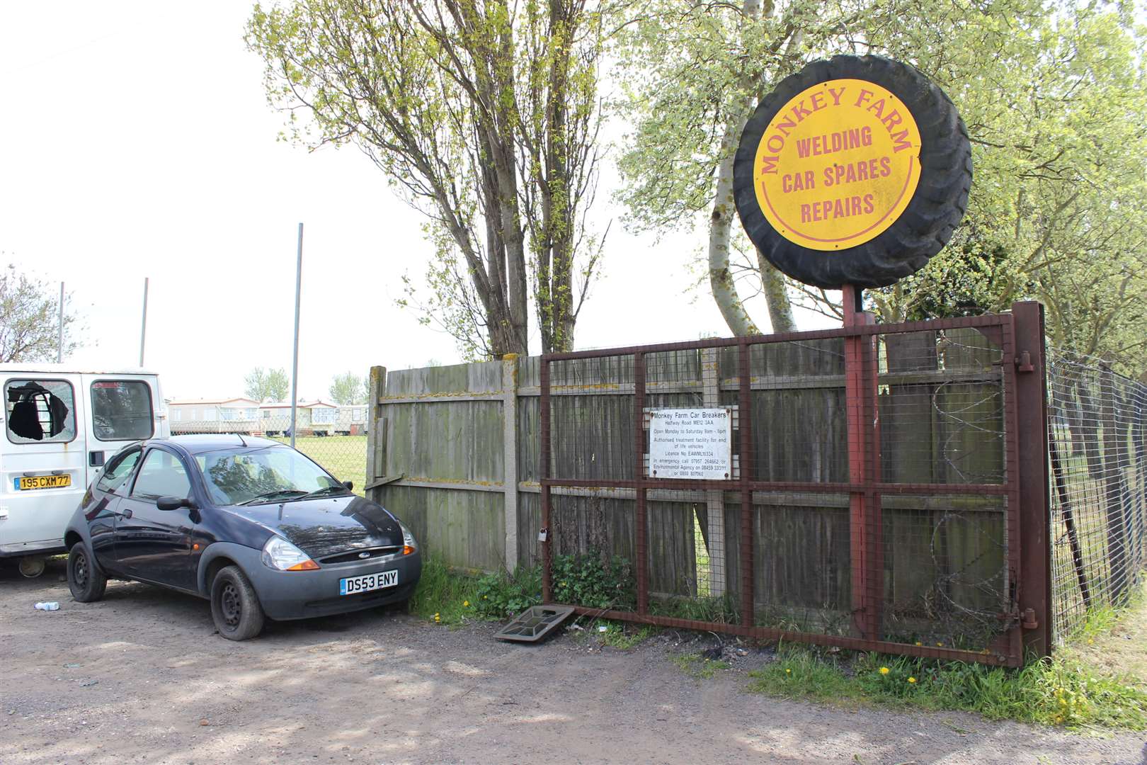 Monkey Farm car-breakers, Sheerness