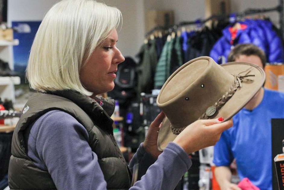 Ex-Apprentice star shops for a hat in Faversham