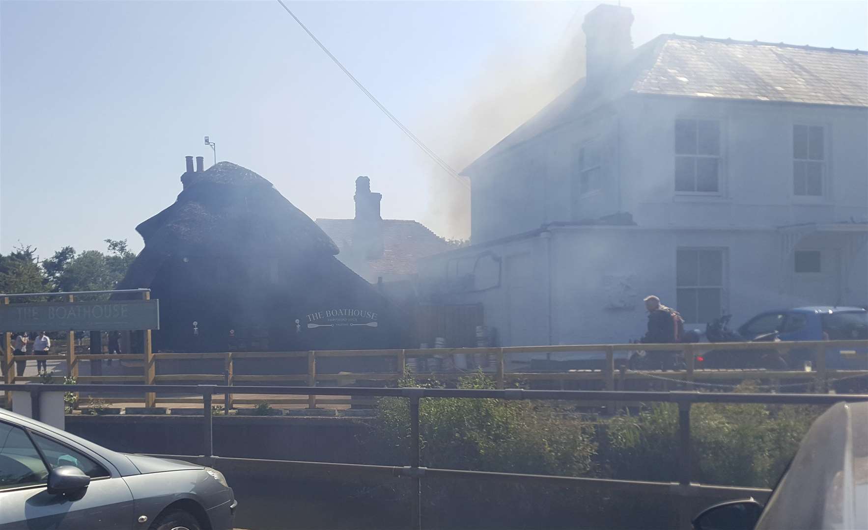 Drinkers and diners were evacuated after a fire at The Boathouse in Yalding (2710321)