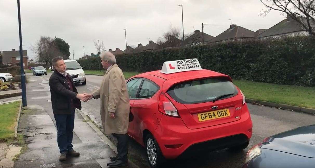 Instructor Jon Thorne with reporter Alan Smith