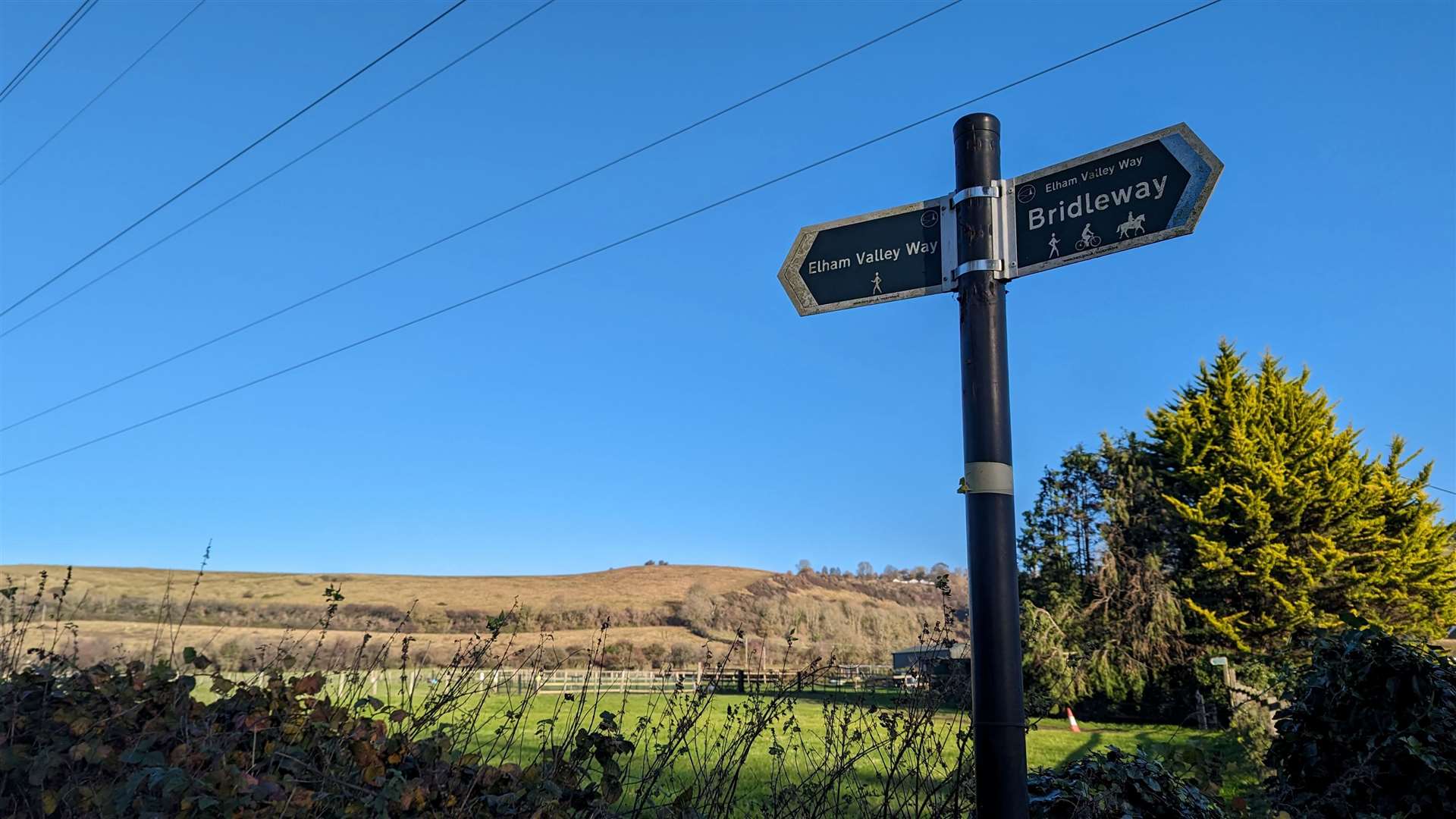 A sign just outside Newington points the way