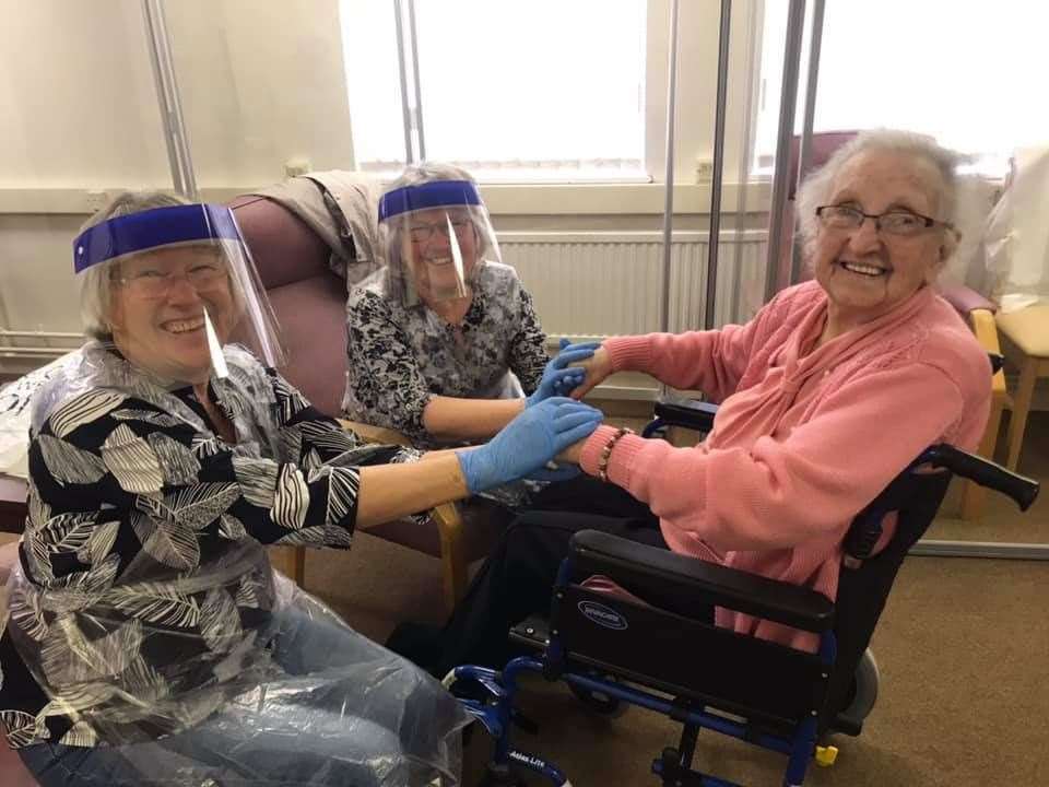 Sisters Jill Williamson and Jen Waring with their mother Joan Spall