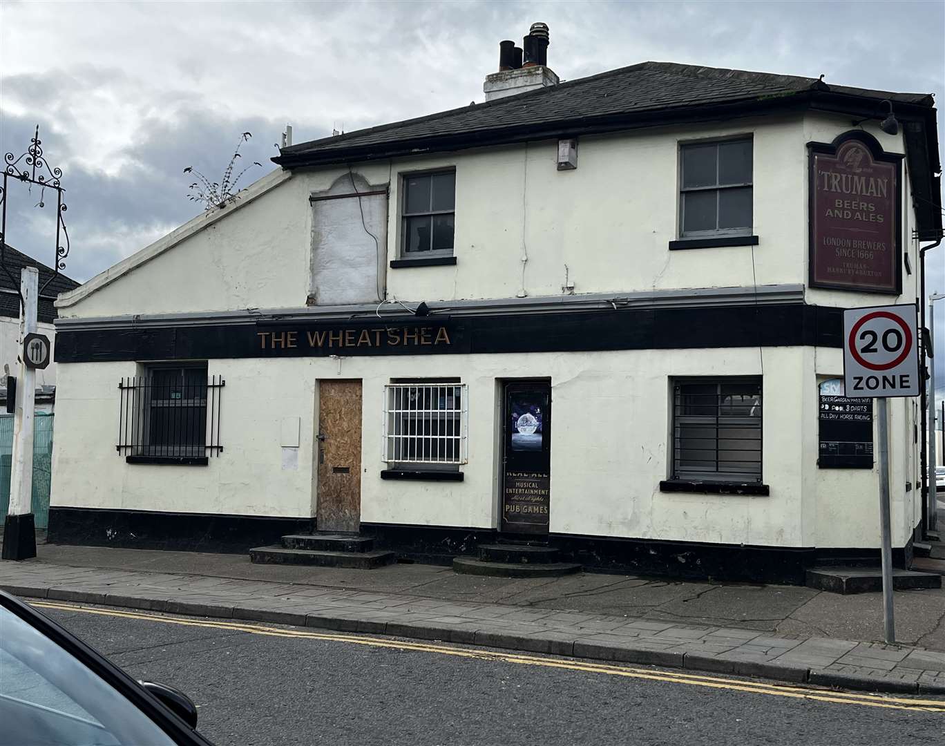 The Wheatsheaf pub in Swanscombe High Street closed in March 2020 and has since been demolished