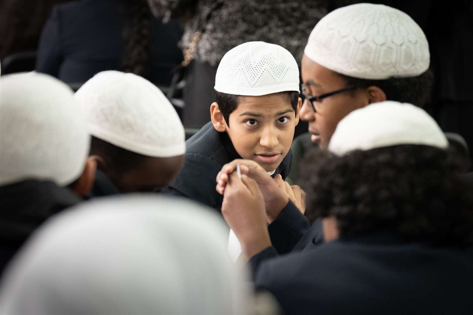 Schoolchildren from London join Muslims from across the UK at Regent’s Park Mosque (Stefan Rousseau/PA)