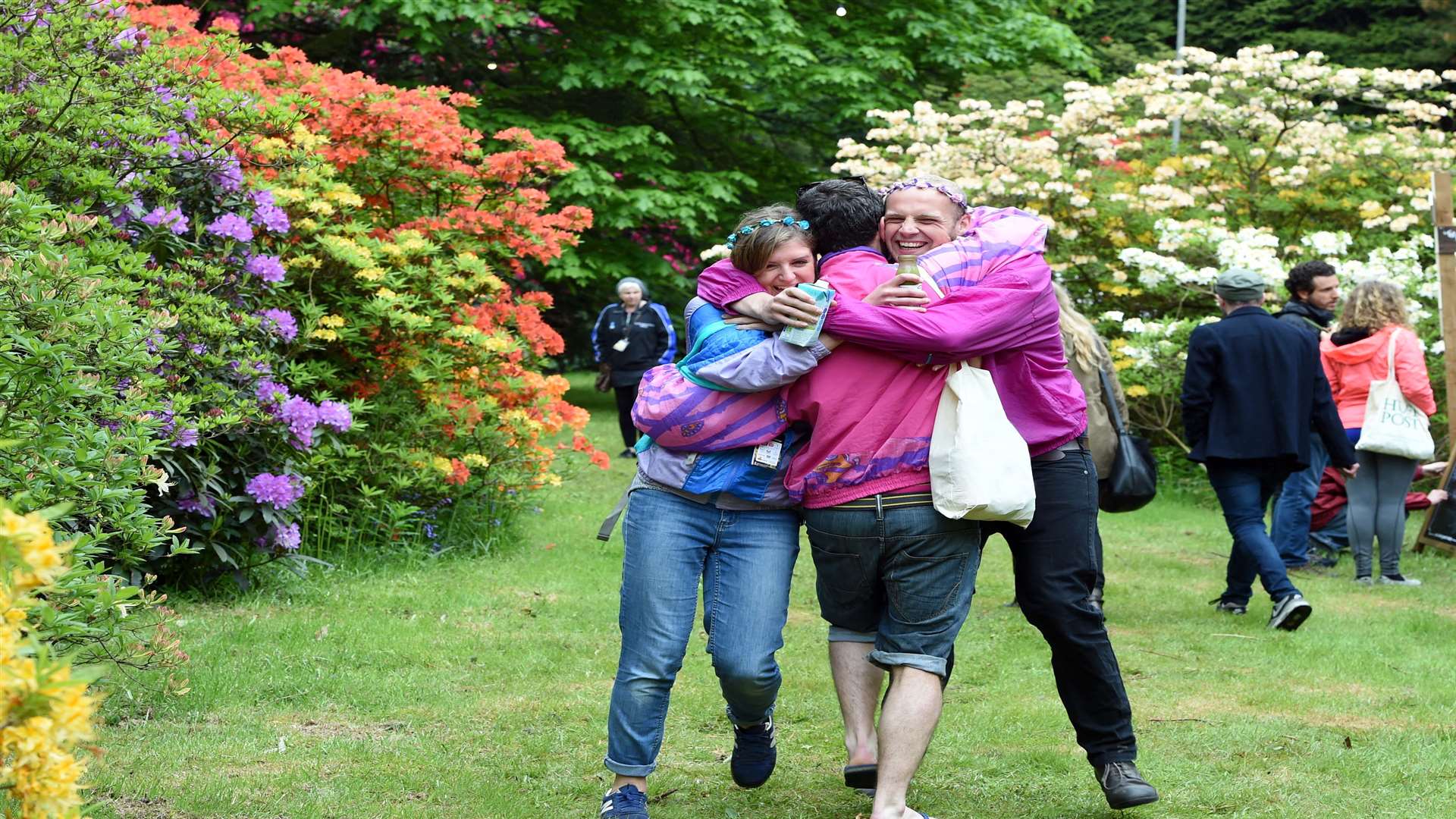 Friends switch off and reconnect at the festival in St Clere Estate