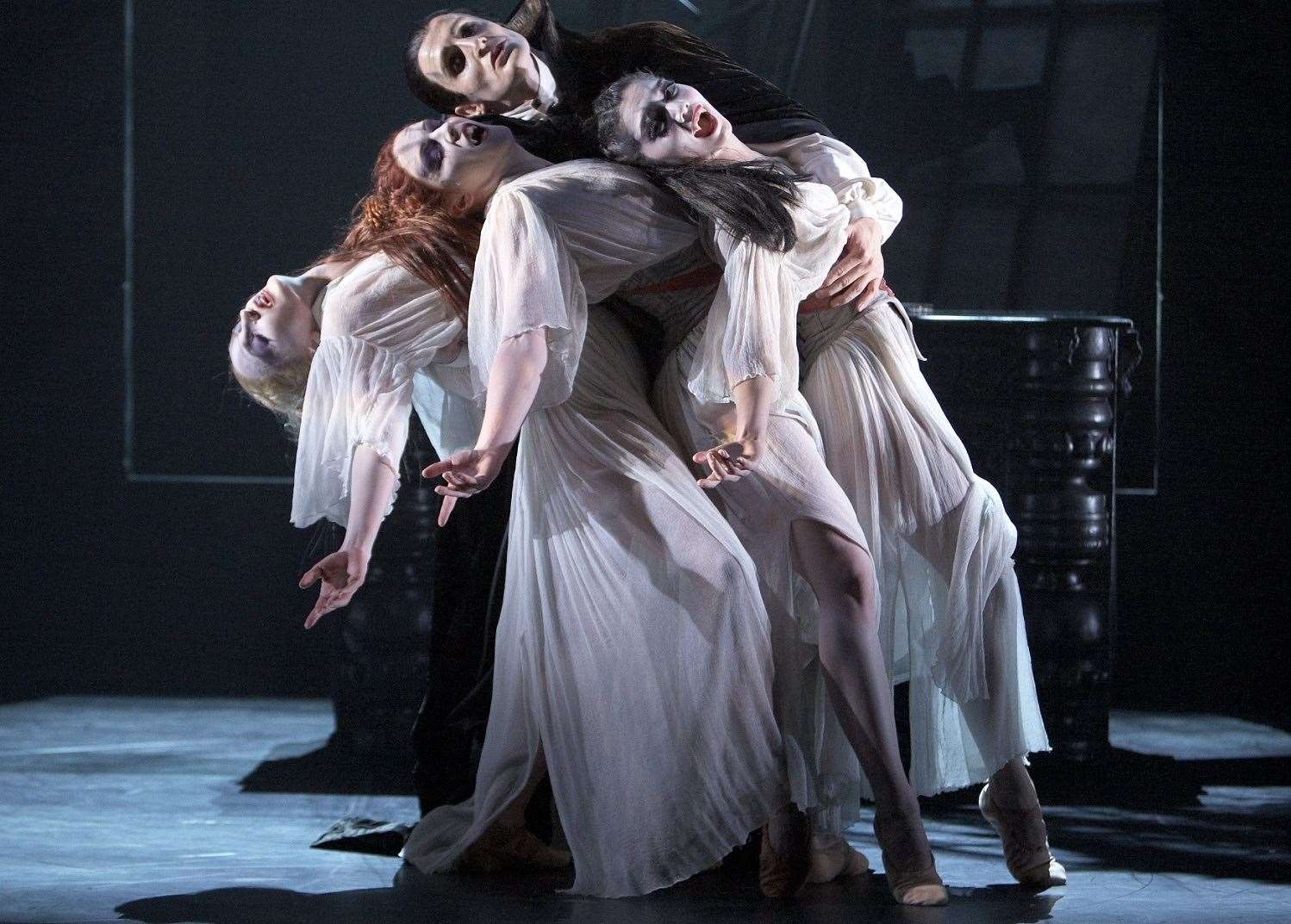 Dracula By The Northern Ballet At The Marlowe Theatre Canterbury And