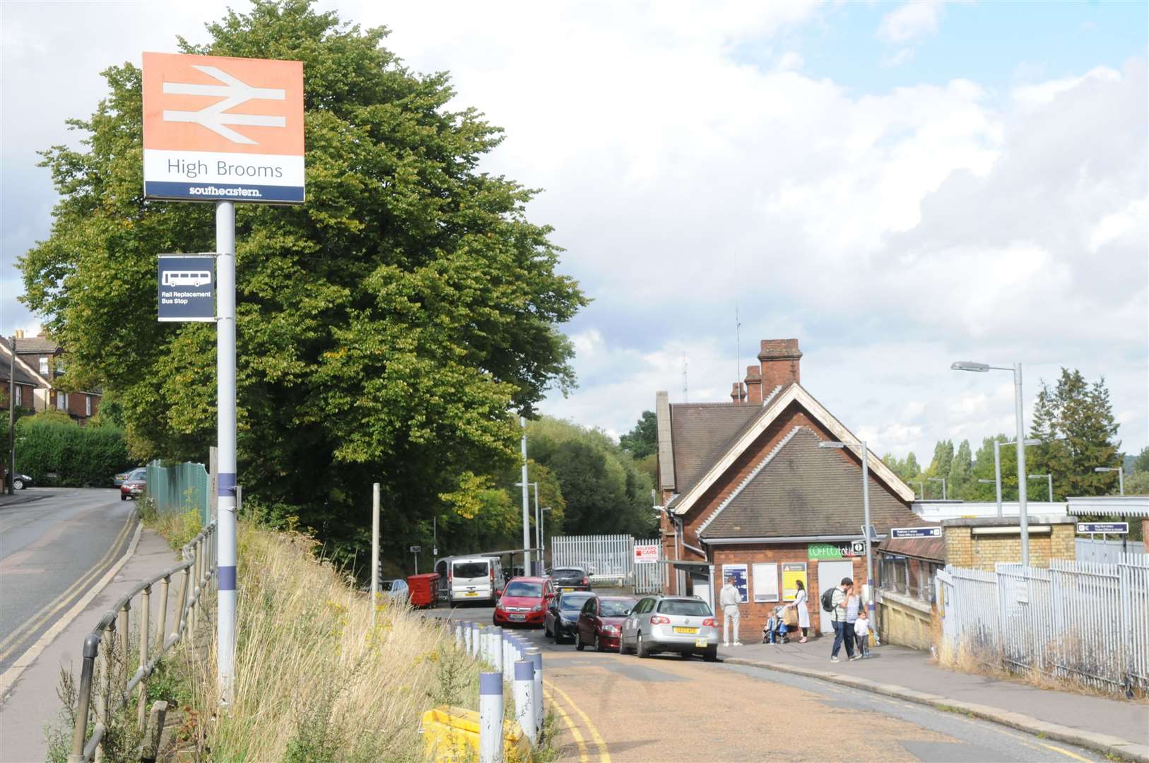 High Brooms railway station