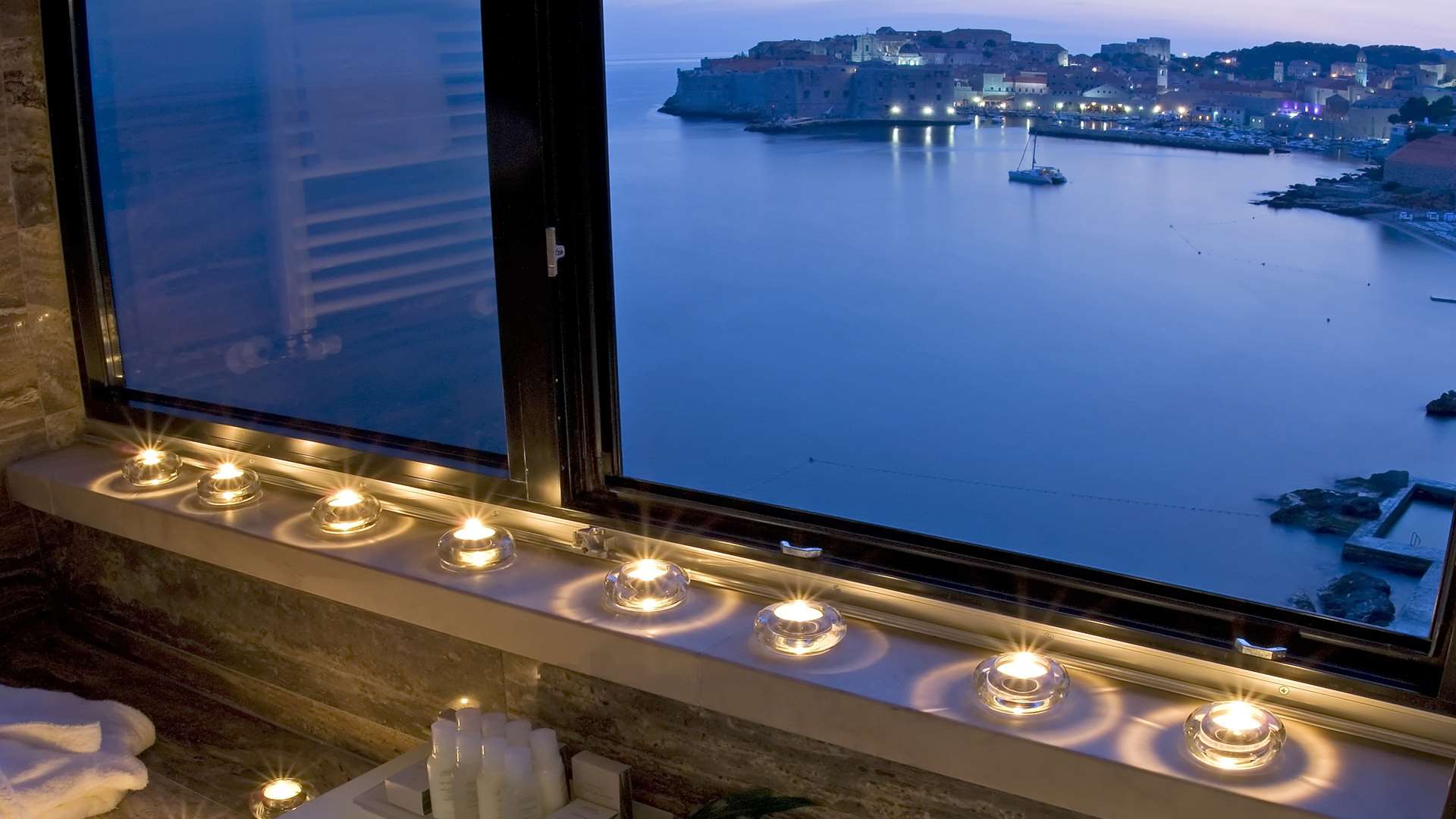 The bathroom at one of the Hotel Excelsior's suites