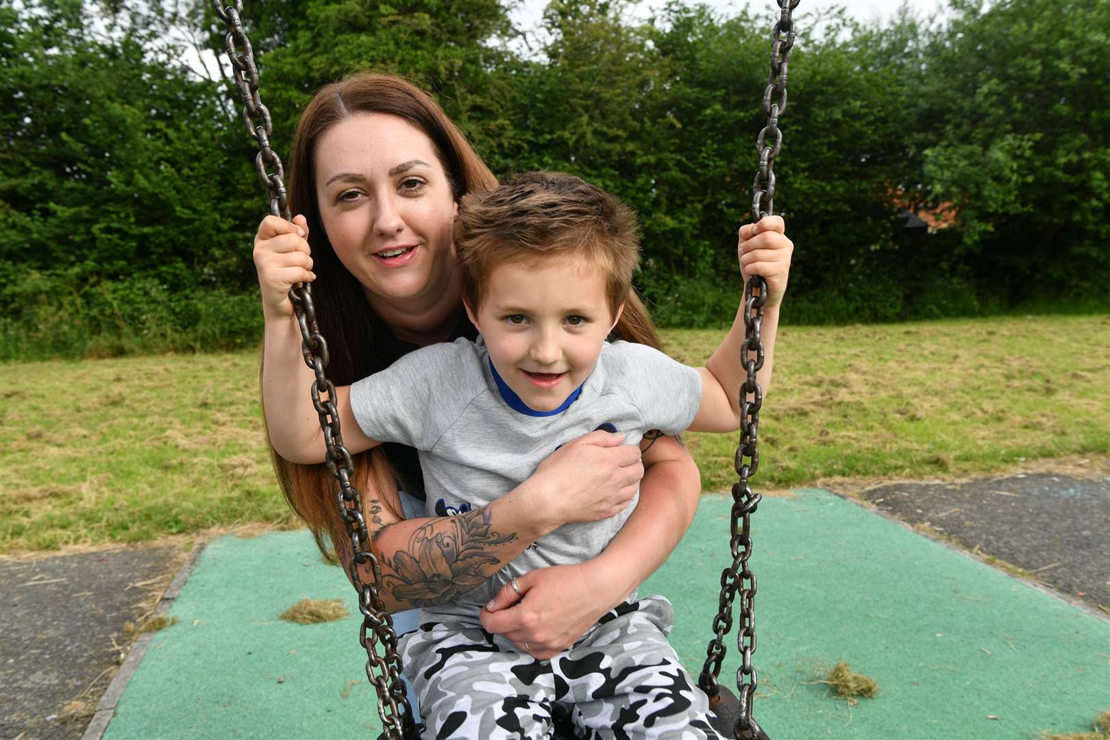 Harley Penty and mother Leanne (NHS Blood and Transplant/PA)