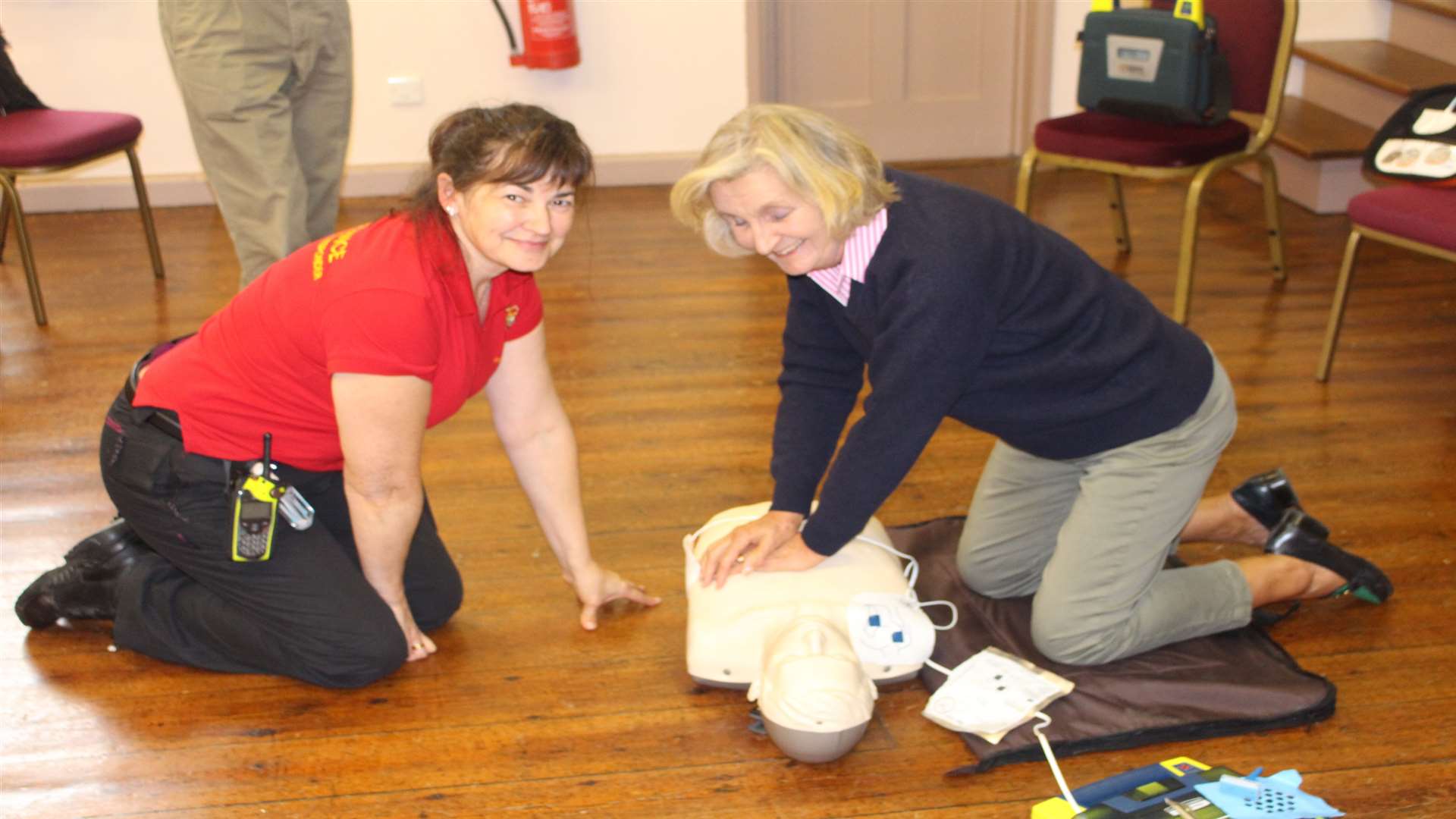 Ringwould resident Vivian Joslin shows first responder Zella Nerssessian what she's learnt