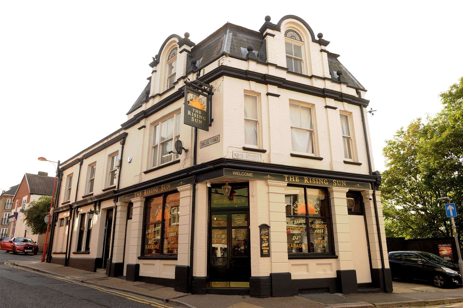 The Rising Sun pub, Delce Road, Rochester