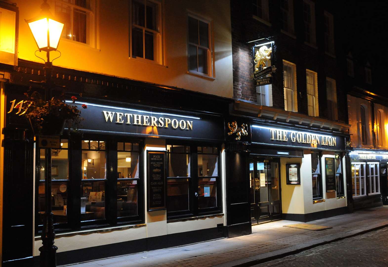 Golden Lion Wetherspoon Pub In Rochester Forced To Cut Hours After 