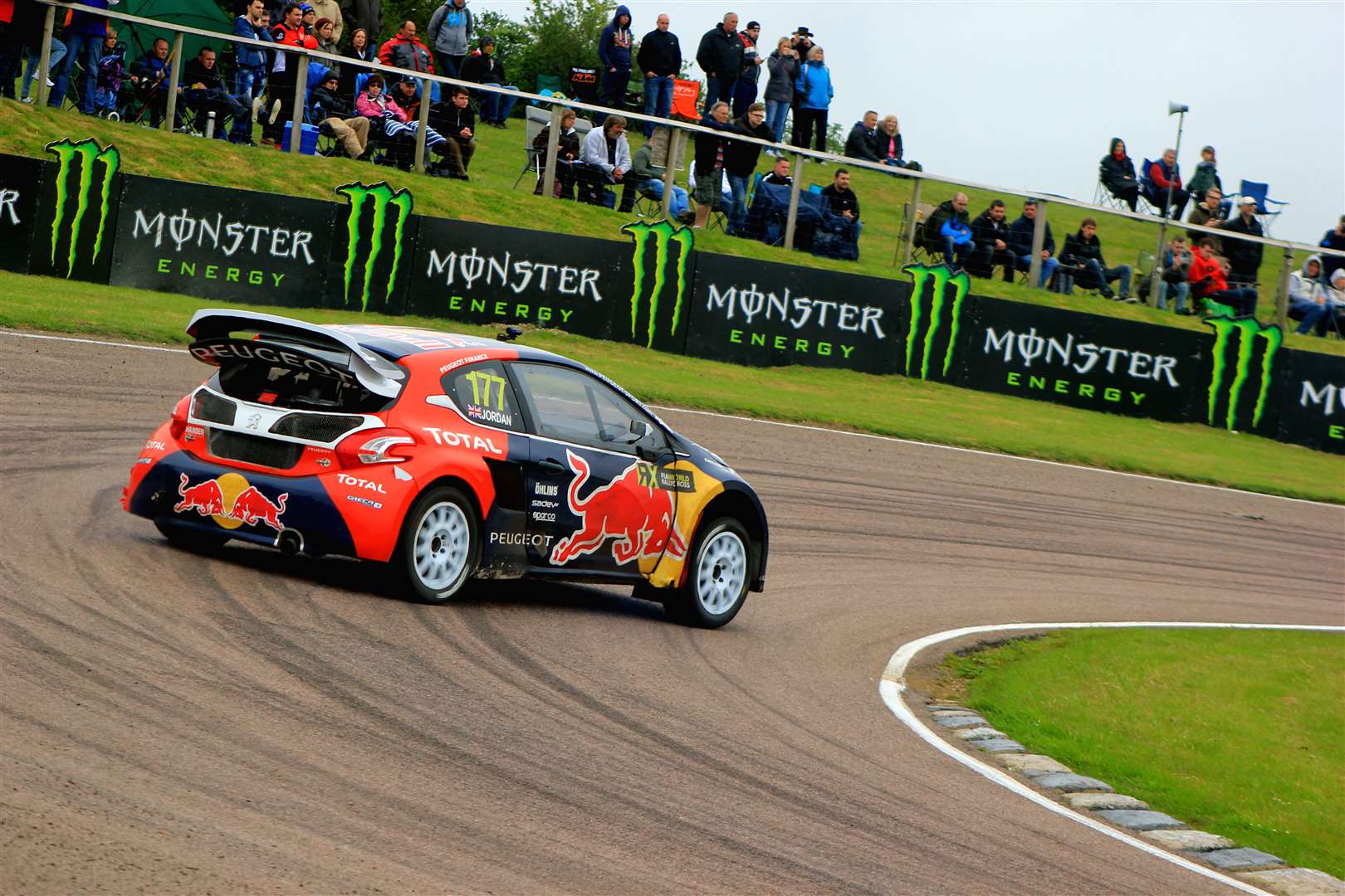 Wildcard entry Andrew Jordan rounds the North Bend Hairpin. Picture: Joe Wright