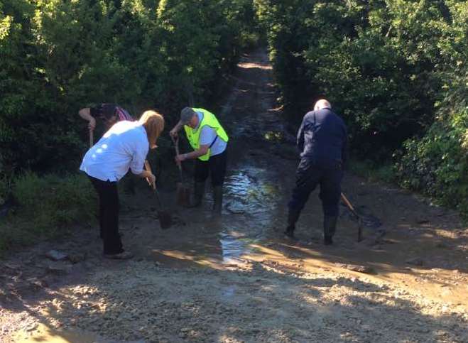 Last minute work: Rotarians were out in force on Saturday morning ensure all the course was safe. Picture: Andy Willmore.