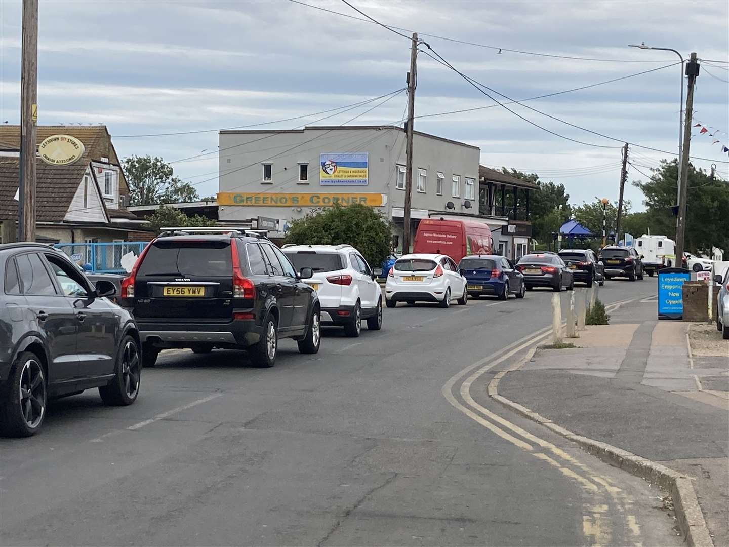 Long queues to a water bank when Sheppey had its water supply cut off