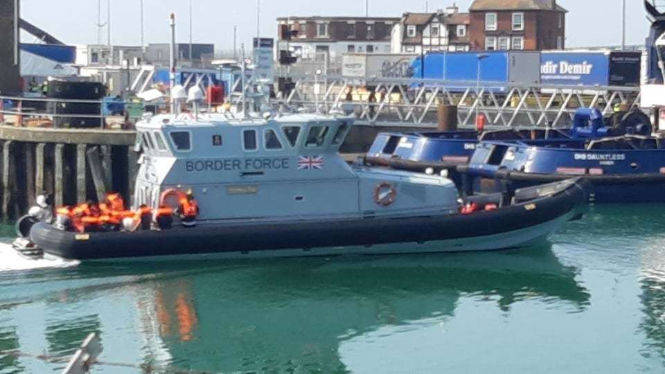 More asylum seekers are brought into Dover Marina