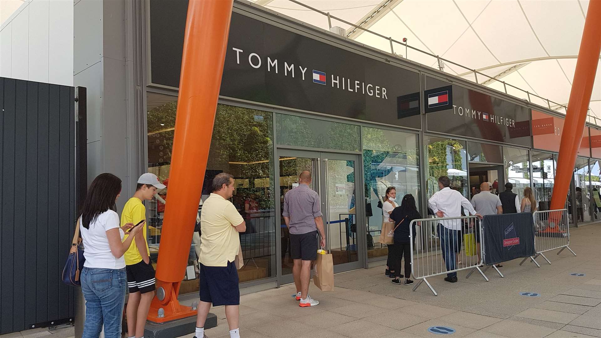 Tommy hilfiger ashford store designer outlet