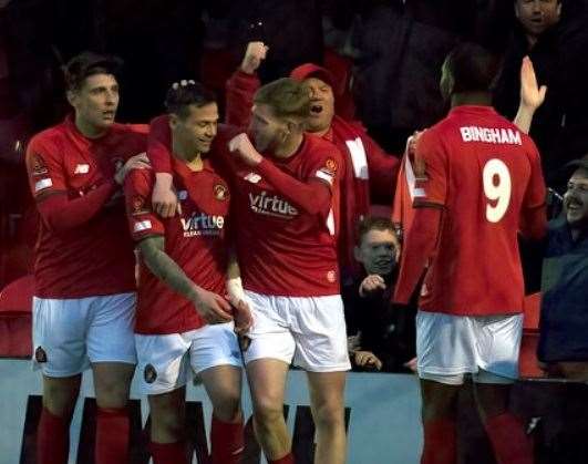 Ebbsfleet celebrate Craig Tanner's second goal at Hemel Hempstead. Picture: Ed Miller/EUFC