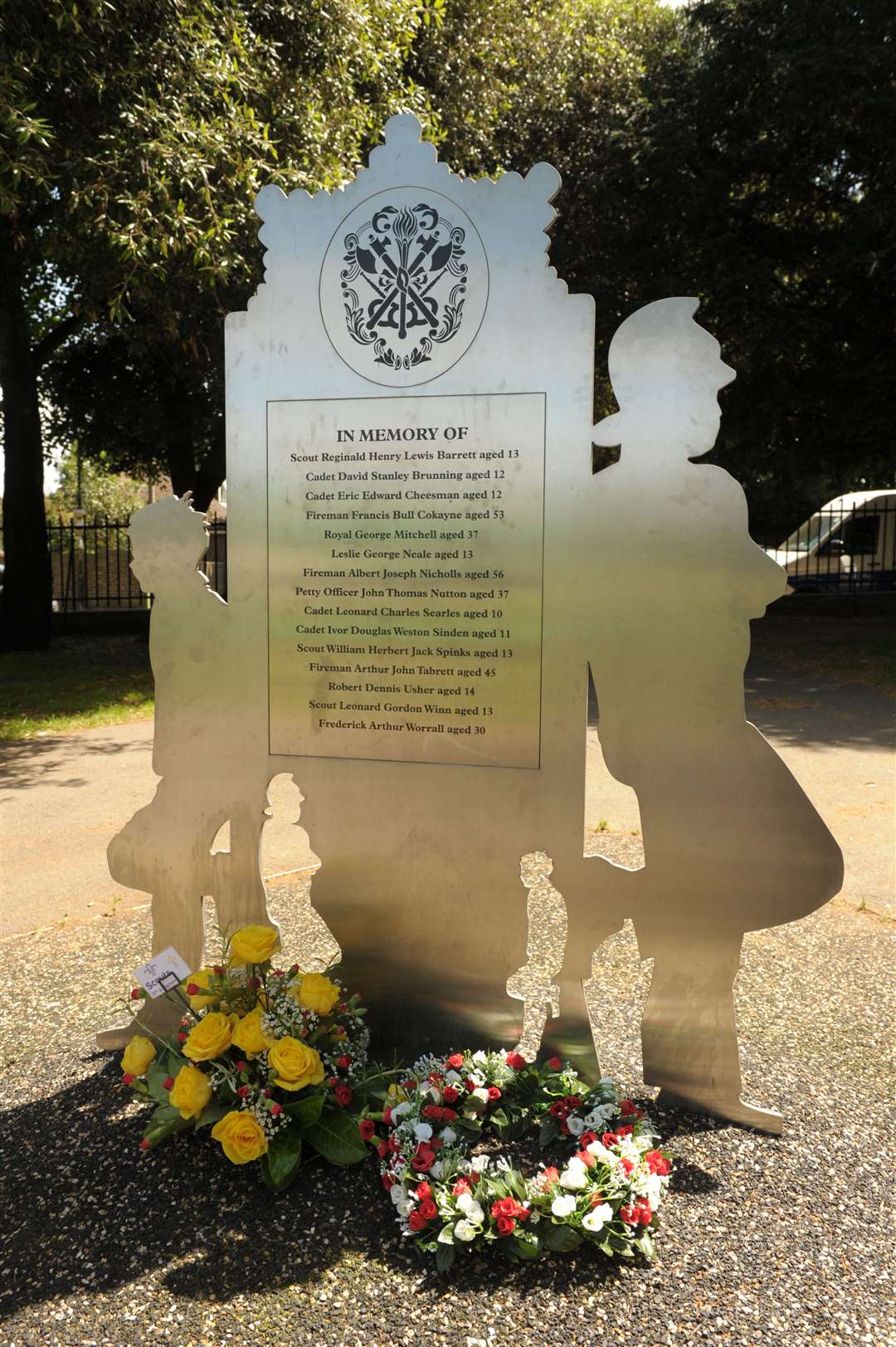 Memorial to those killed in Gillingham fire in 1929