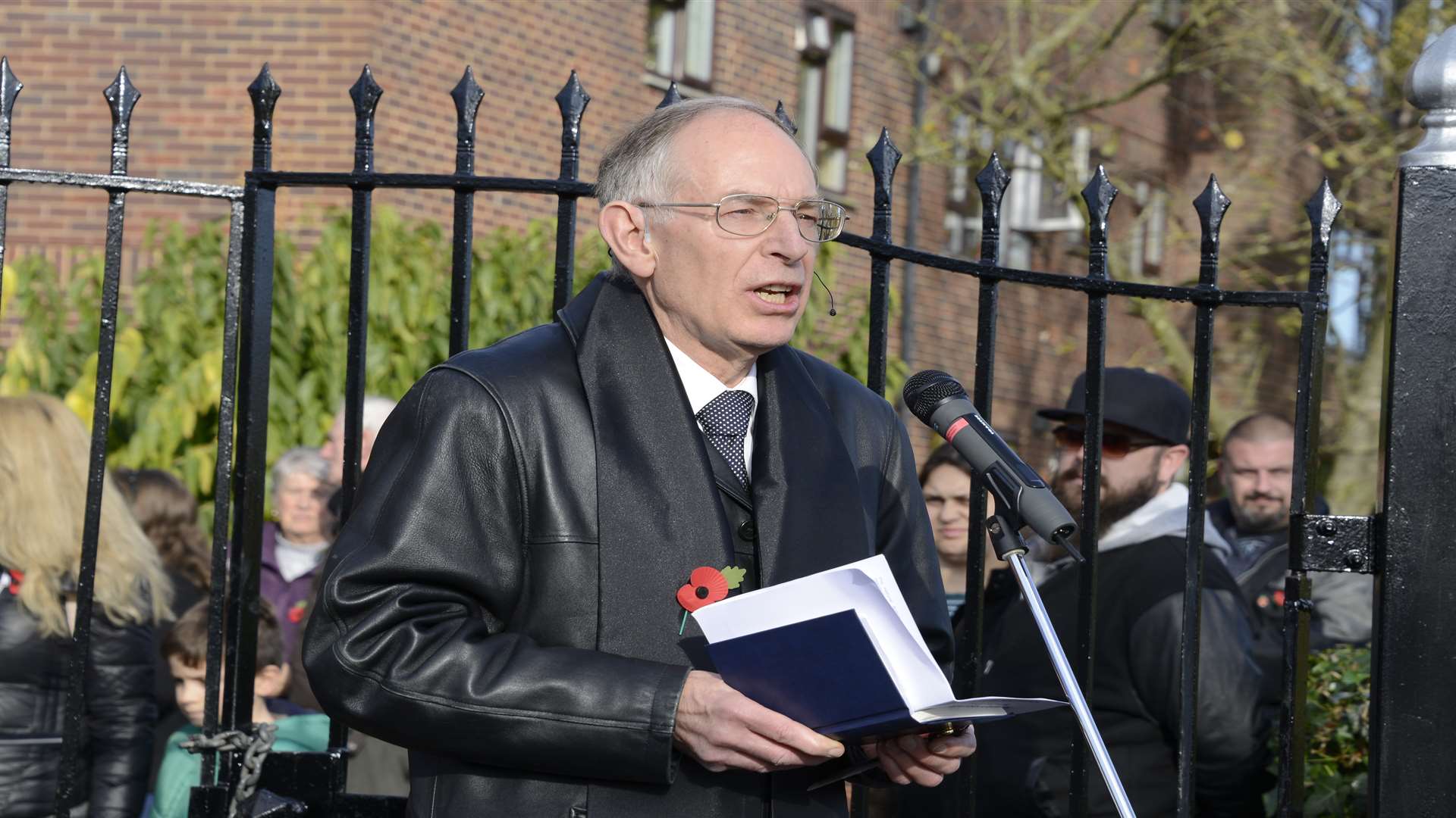 Willesborough Baptist Church Minister Rev Alan Dinnie led the service