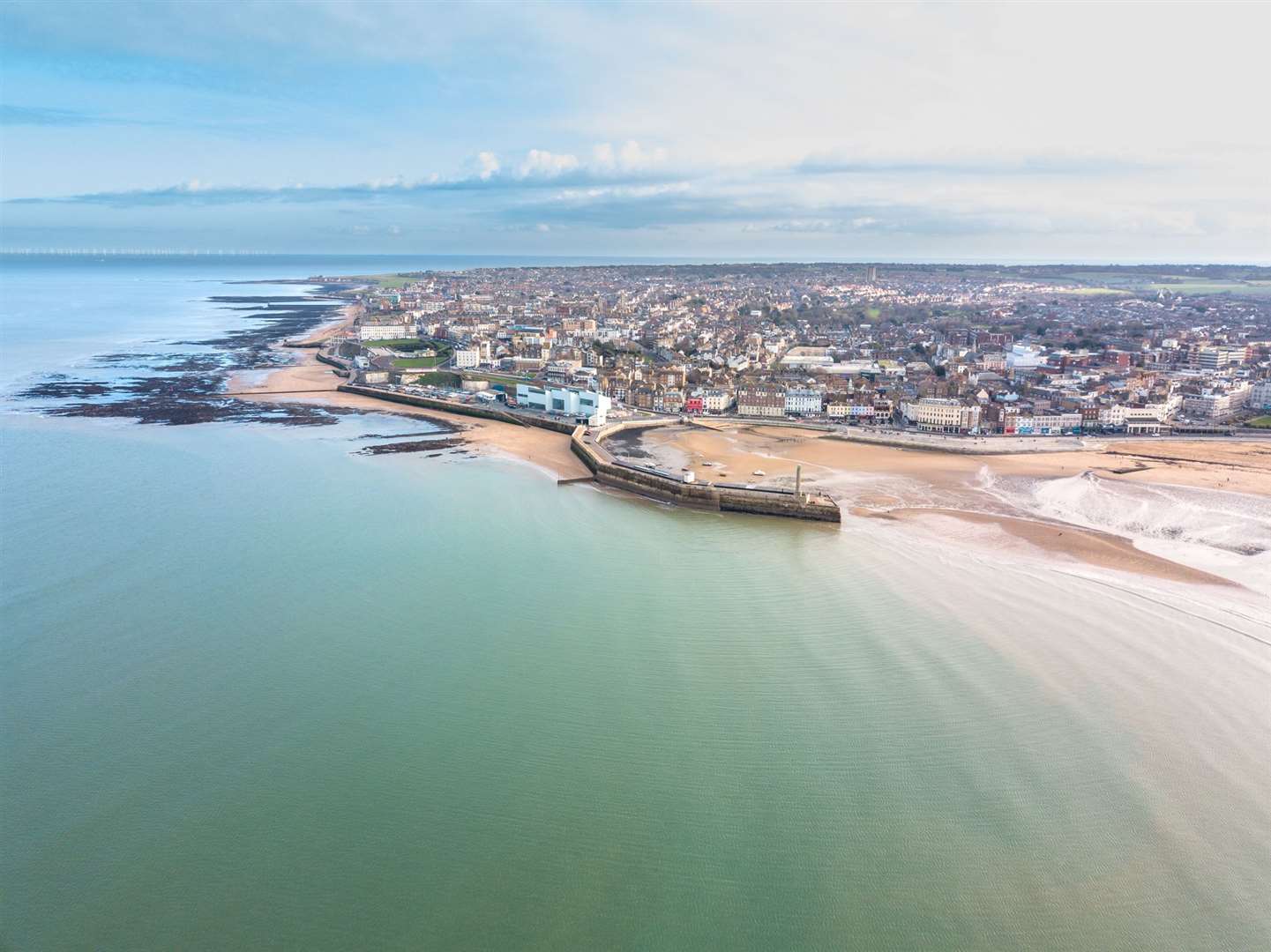 Four men have been arrested after smuggling migrants to Margate coast