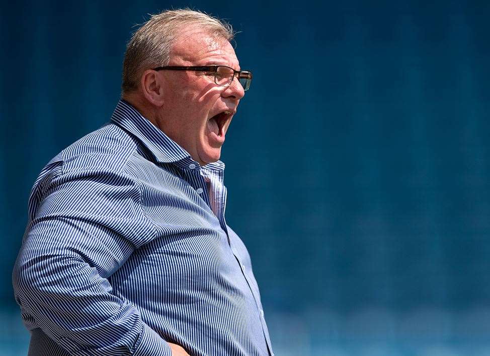 Boss Steve Evans gets his message across Picture: Ady Kerry (14058445)