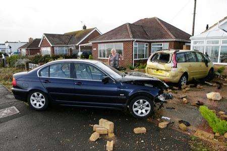 Car crashes into wall in Greatstone