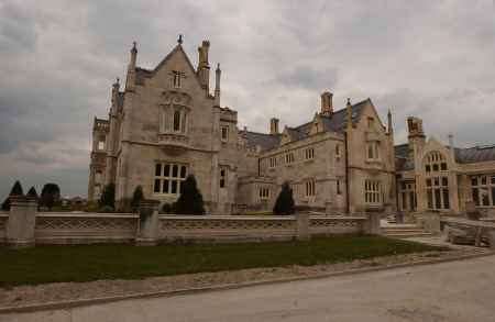 Ingress Abbey, Greenhithe, which is at the centre of a legal dispute