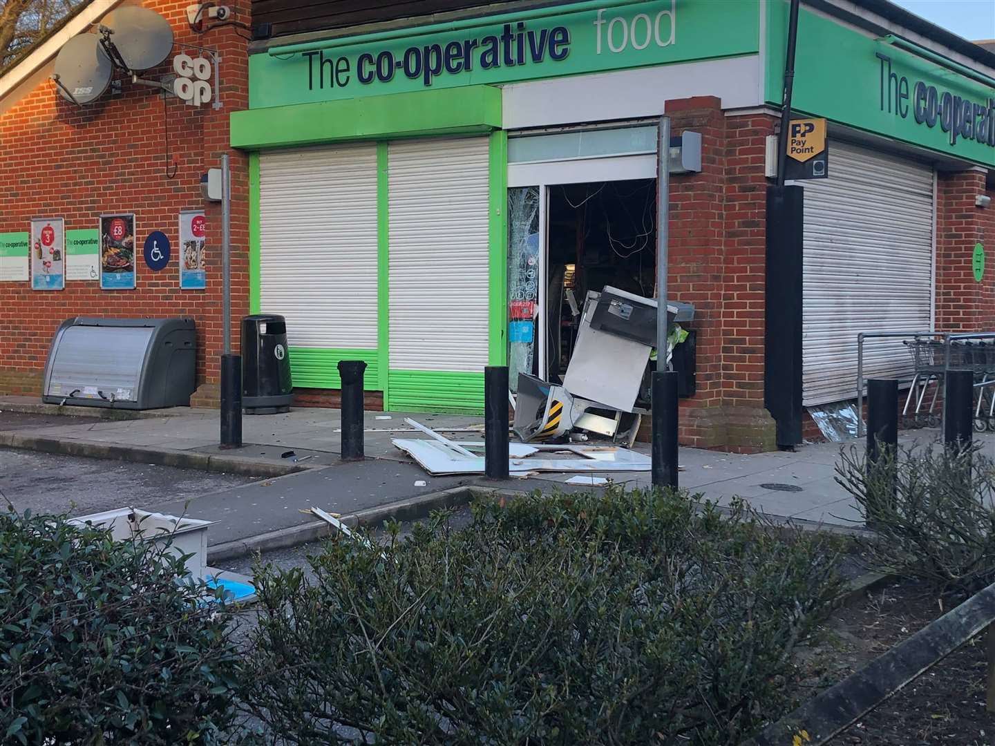 The Co-op in Faversham Road, Kennington (7031621)