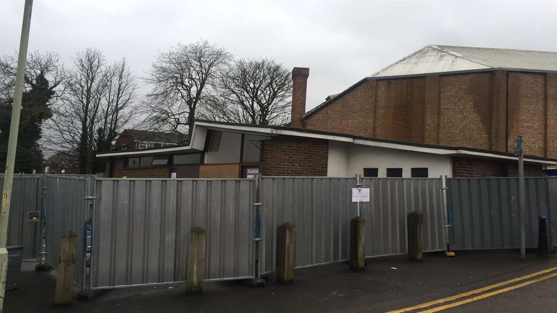 Fences now surround the Vicarage lane toilets