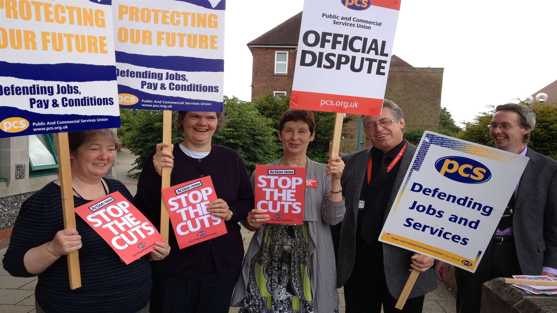 Roy Muller and other members of the union outside Canterbury Crown Court