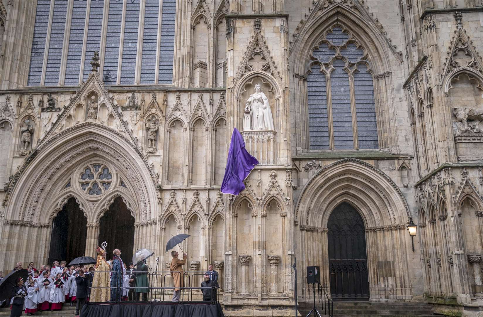 The King unveils the statue of the late Queen at York Minster (Danny Lawson/PA)