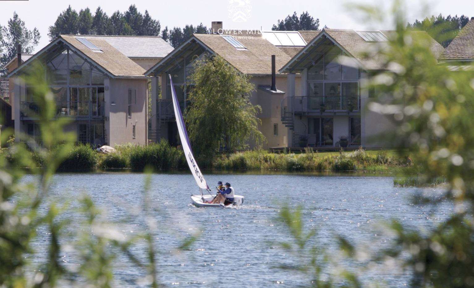 Holiday homes in Lower Mill in the Cotswolds