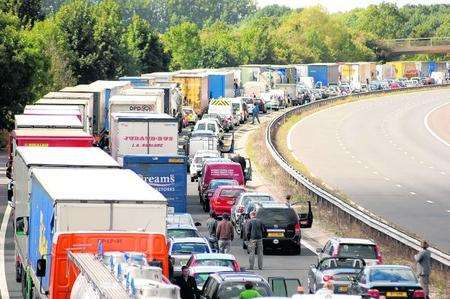 Traffic queues on the M20