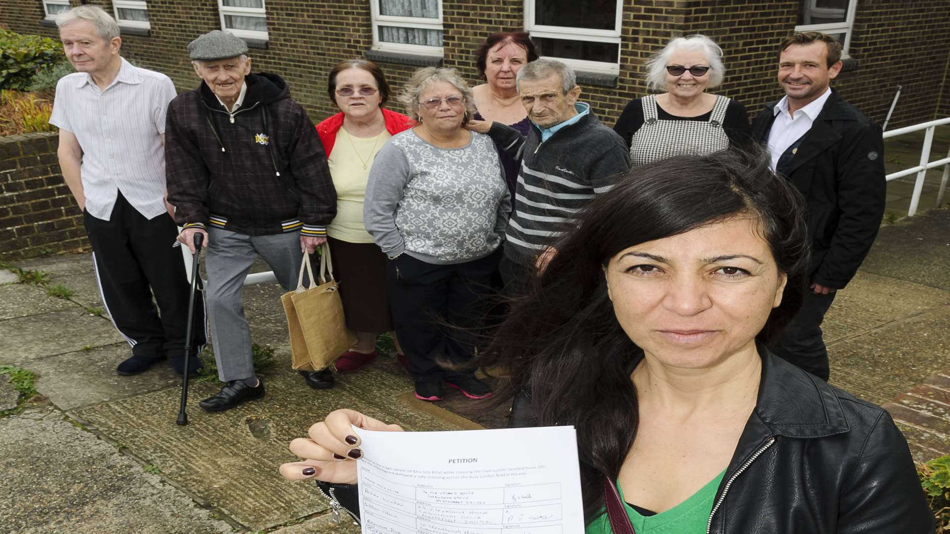 Pakize Guvenc has led a petition for a new crossing on London Road, Northfleet, at Cleveland House