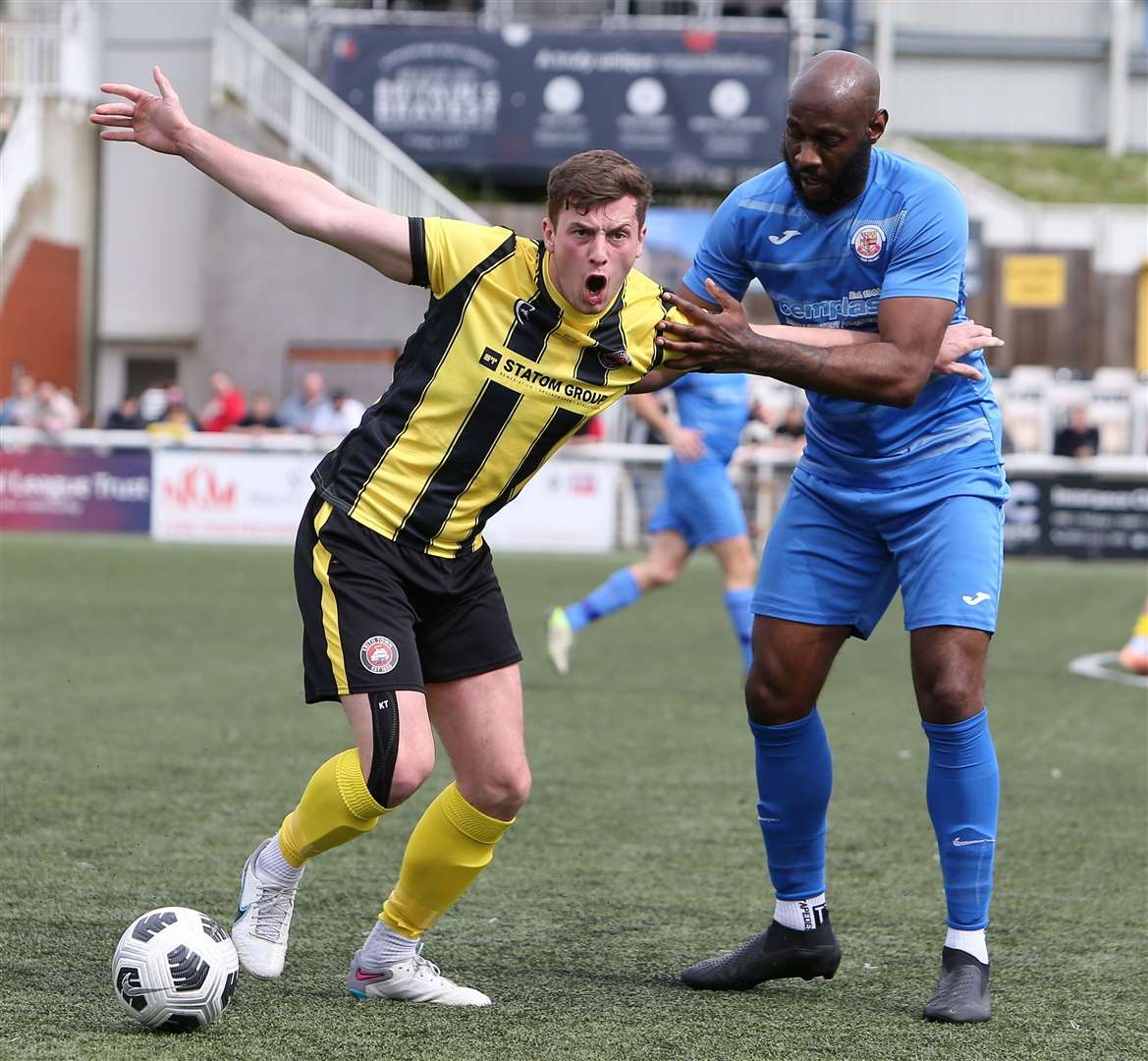 Harry Taylor hold the ball up for Erith Town against Croydon. Picture: PSP Images