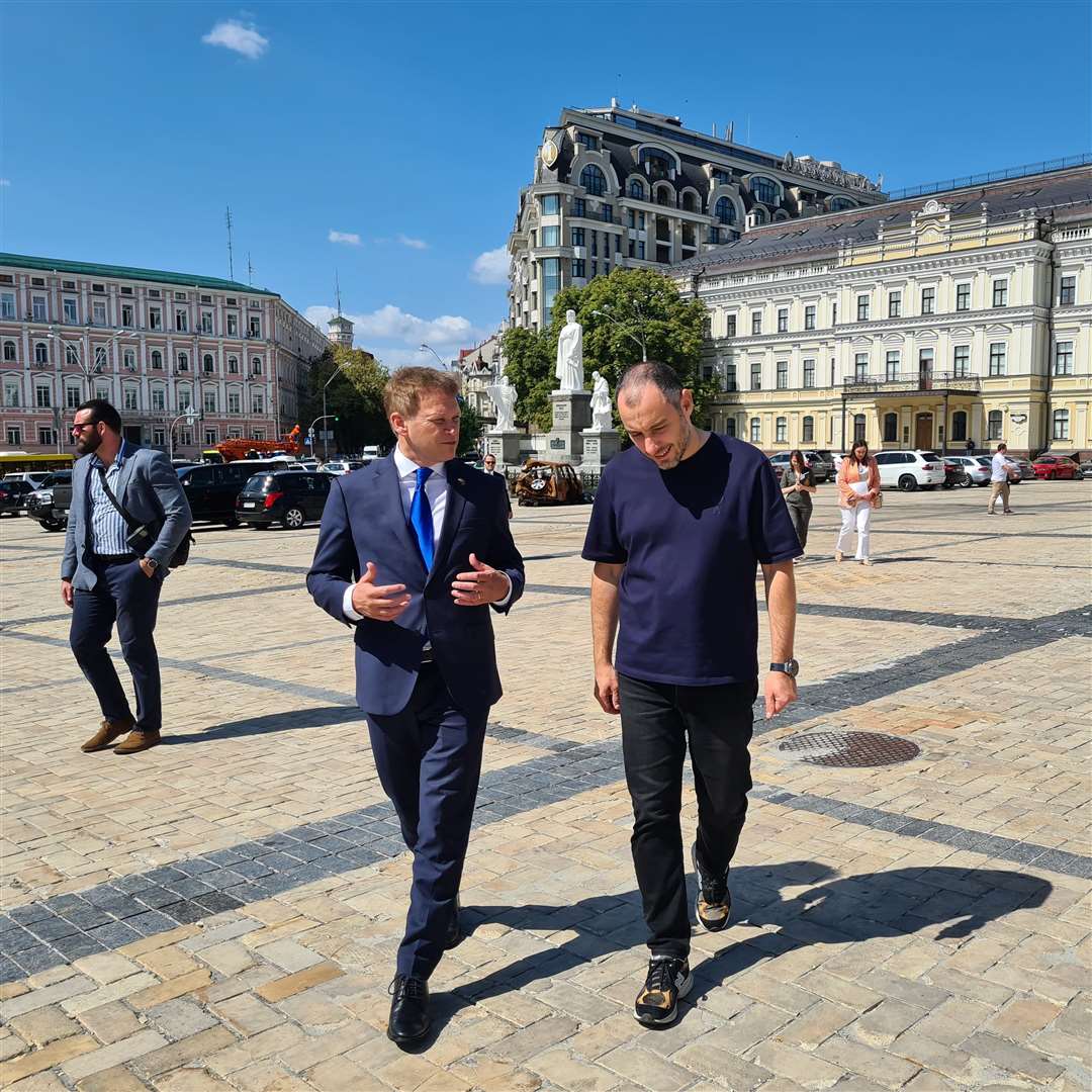 Grant Shapps (left) with Ukrainian deputy prime minister Oleksandr Kubrakov during the visit to Kyiv (UK Government/PA)