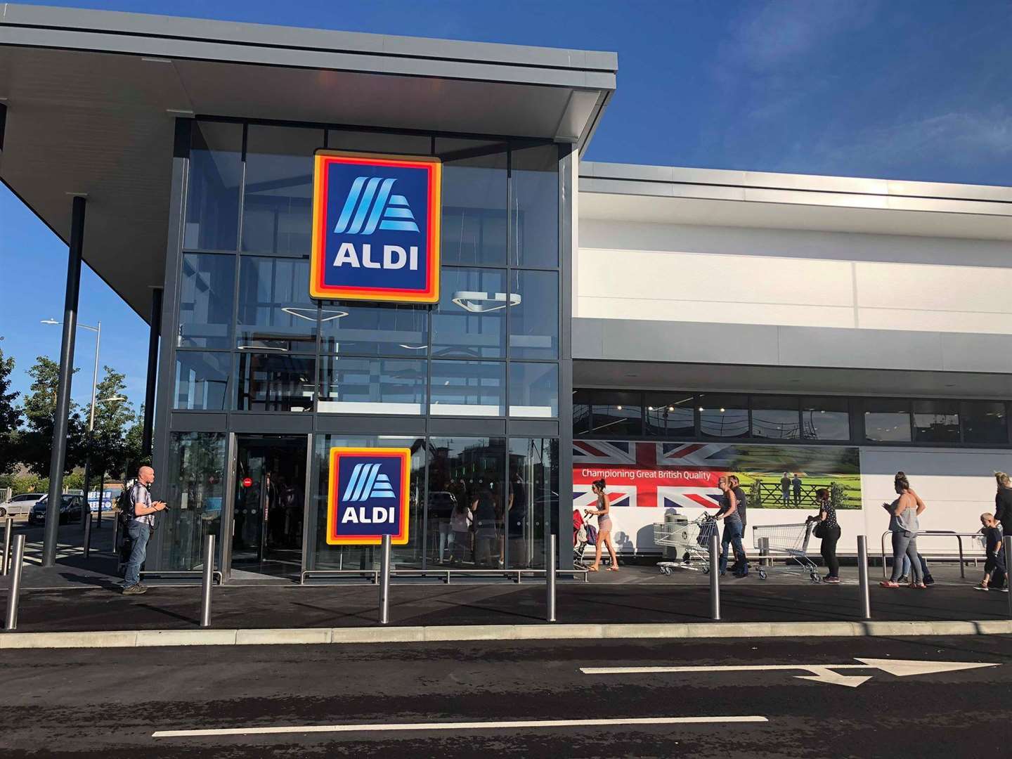 Aldi in Ashford opened at 8am