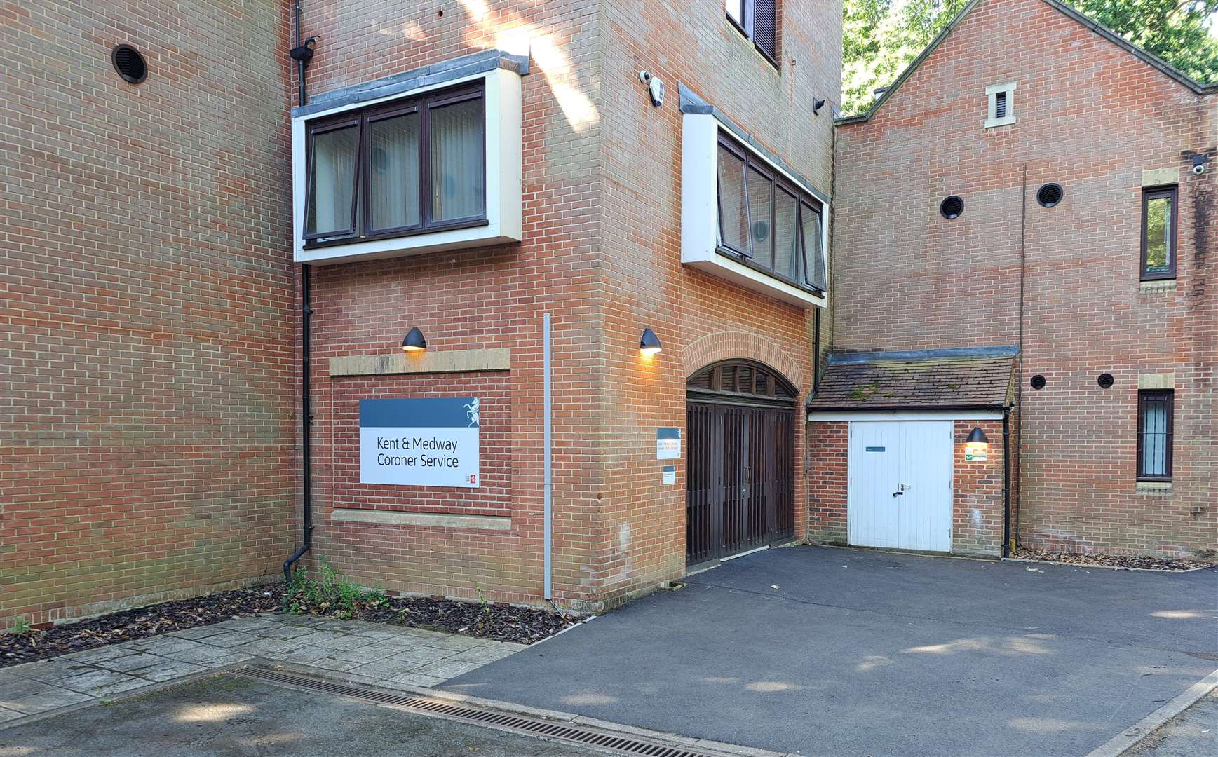 An inquest was opened tocday at Oakwood House, in Maidstone. Photo: KMG