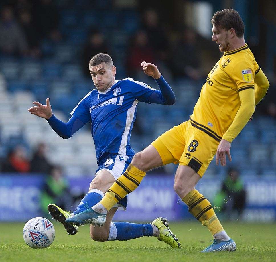 Gillingham versus MK Dons match action Picture: Ady Kerry (24847587)