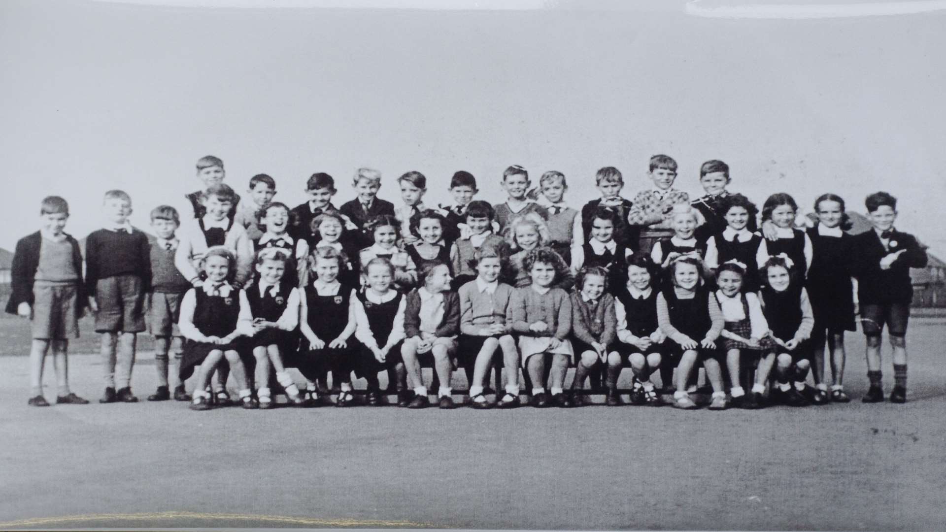 School photo showing Mick Jagger (3rd from left) and Keith Richards (6th from left back row)