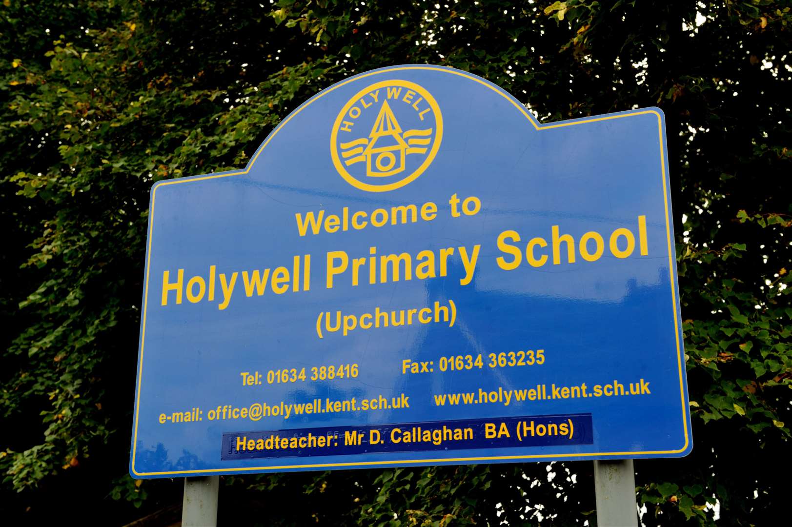 Parents of pupils at Holywell Primary School have raised concerns about the potential risk of coronavirus