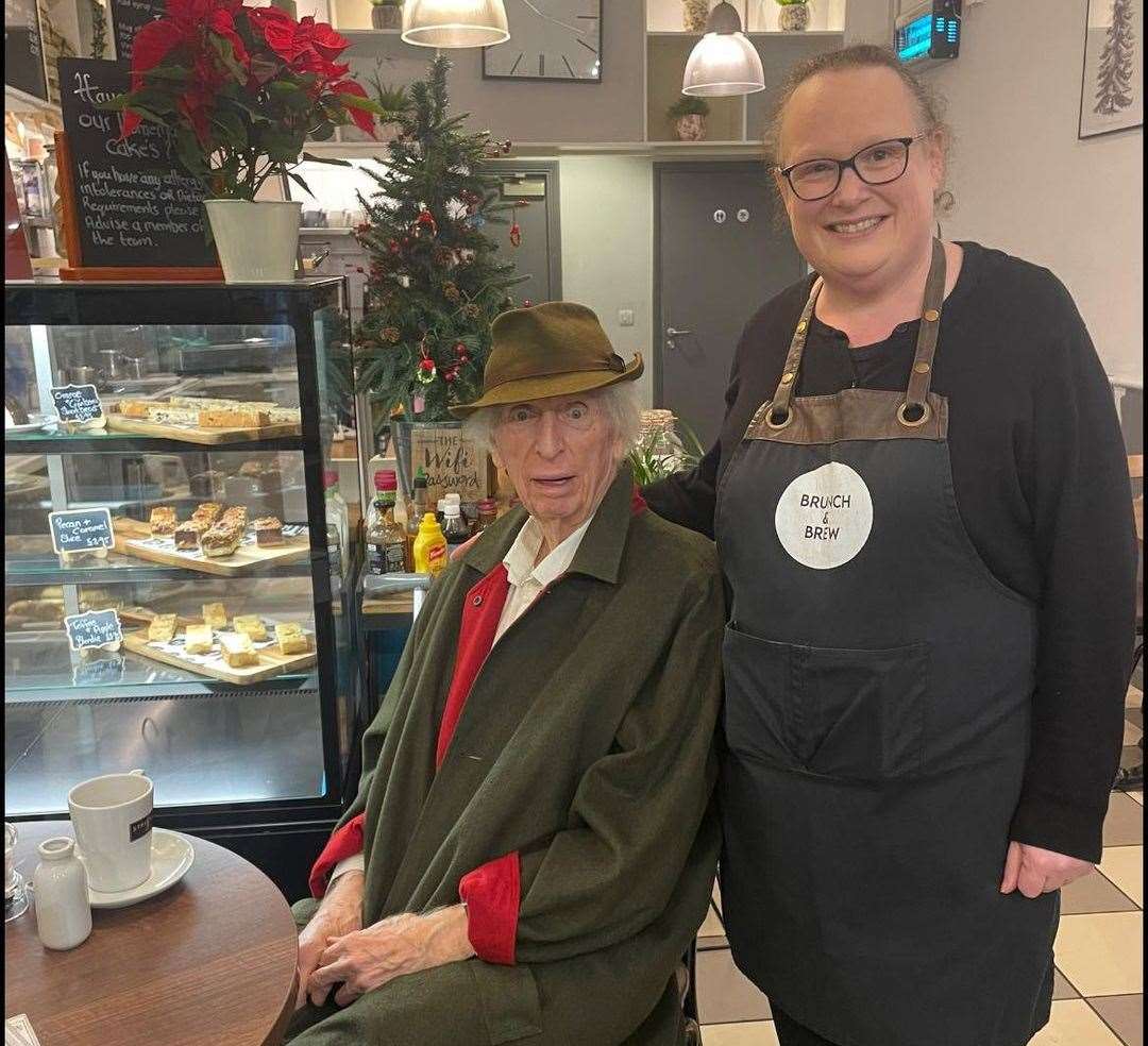 Doctor Who legend Tom Baker spotted at Brunch and Brew cafe in ...