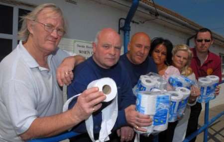 From left, traders Michael Springett, Dave Underwood, Christopher Prime, Mo Wharton, Lynda Drew and Steve Dawson