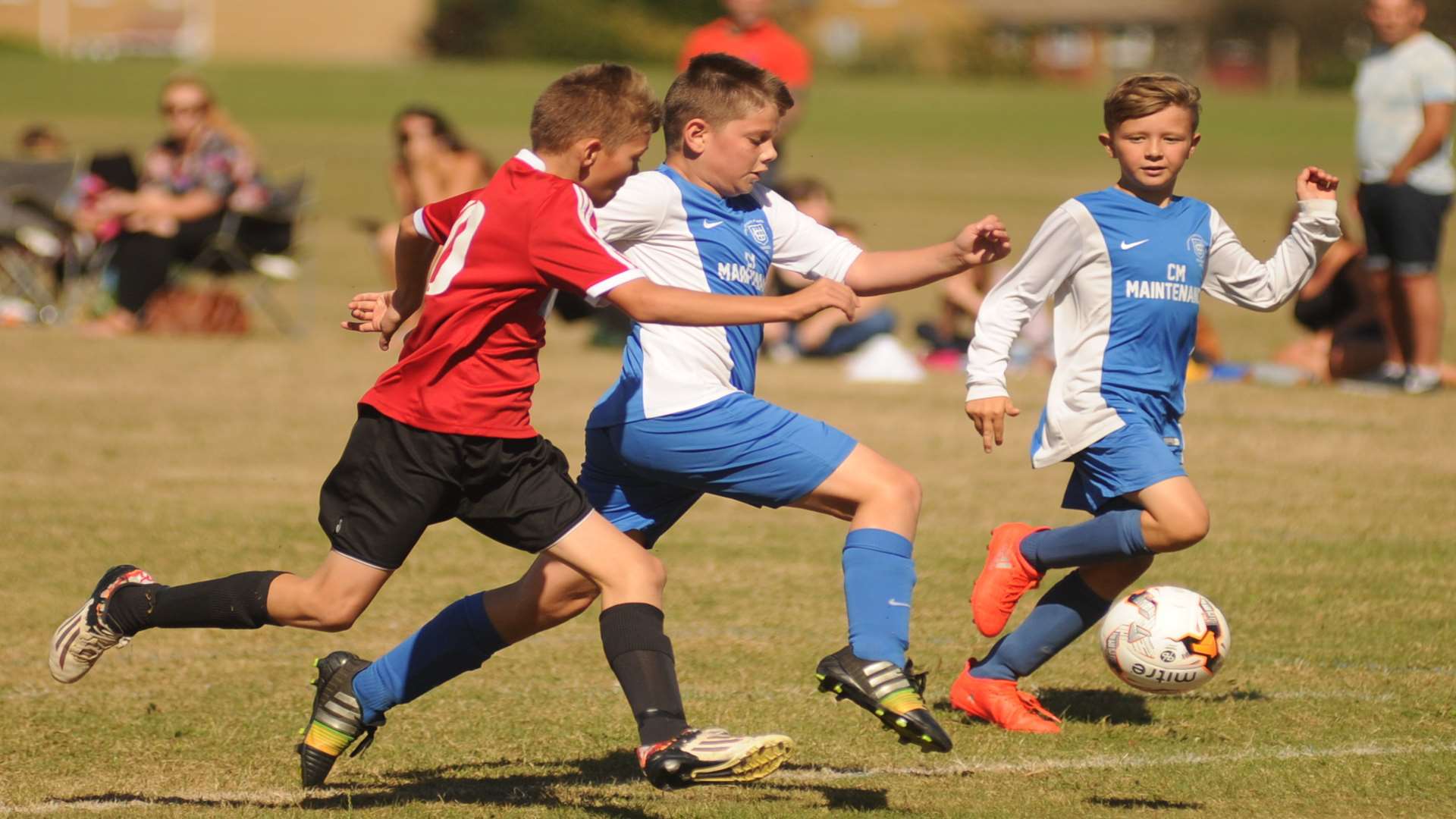 Thamesview and Sheerness East under-12s chase Division 1 points Picture: Steve Crispe