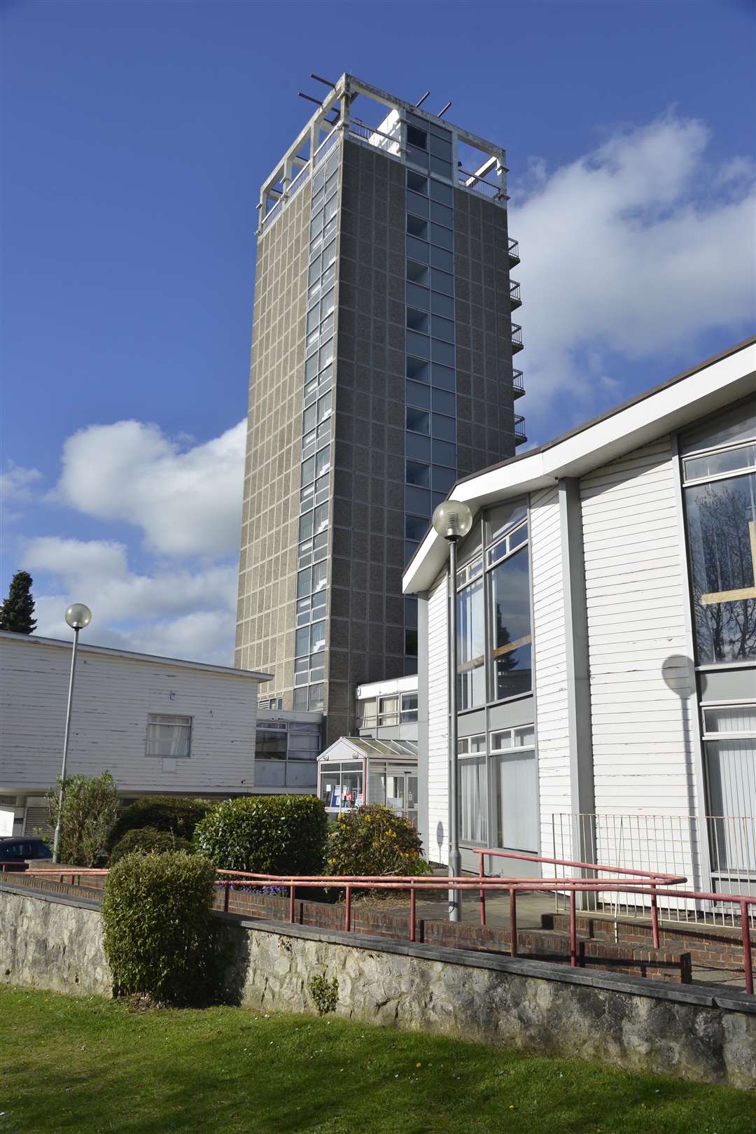 The 18-storey block will be demolished