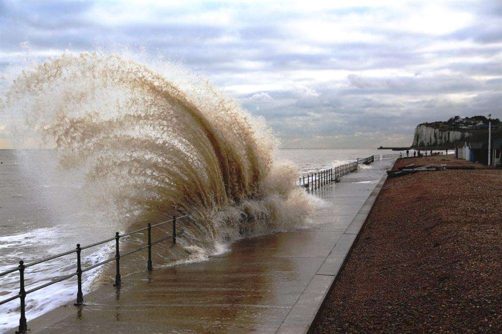 Tidal surge at Kingsdown