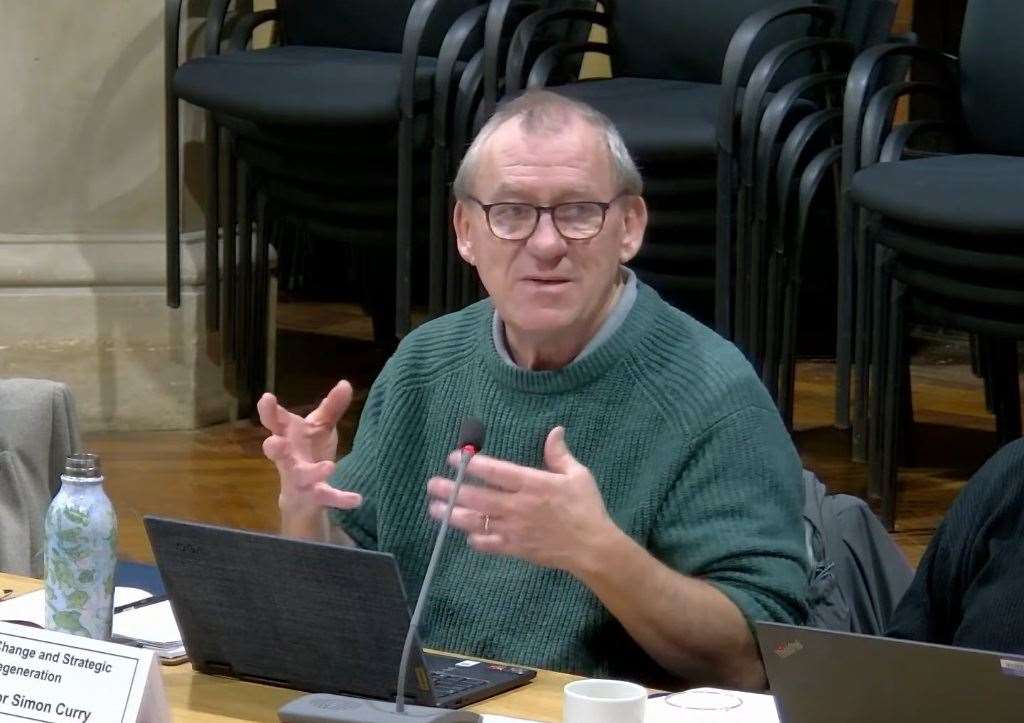 Cllr Simon Curry (Lab) said where the scheme was introduced it had improved safety, but said other measures would be more appropriate depending on the circumstances of other schools