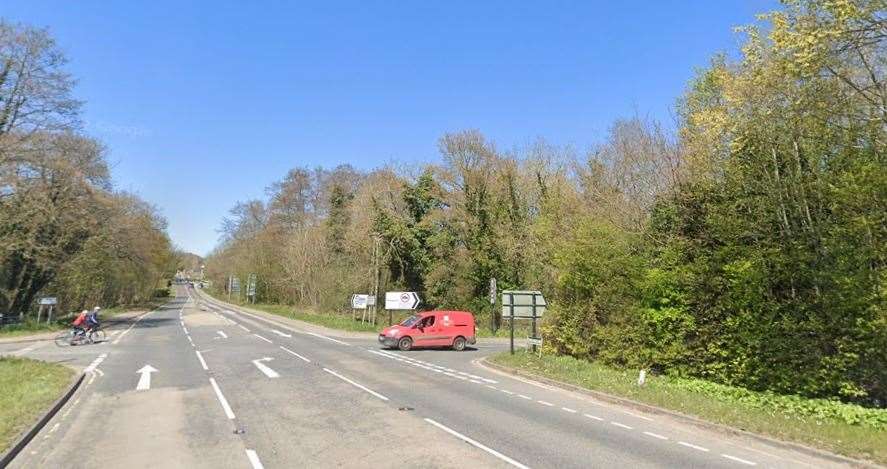 Delays on B2016 Seven Mile Lane Mereworth following crash