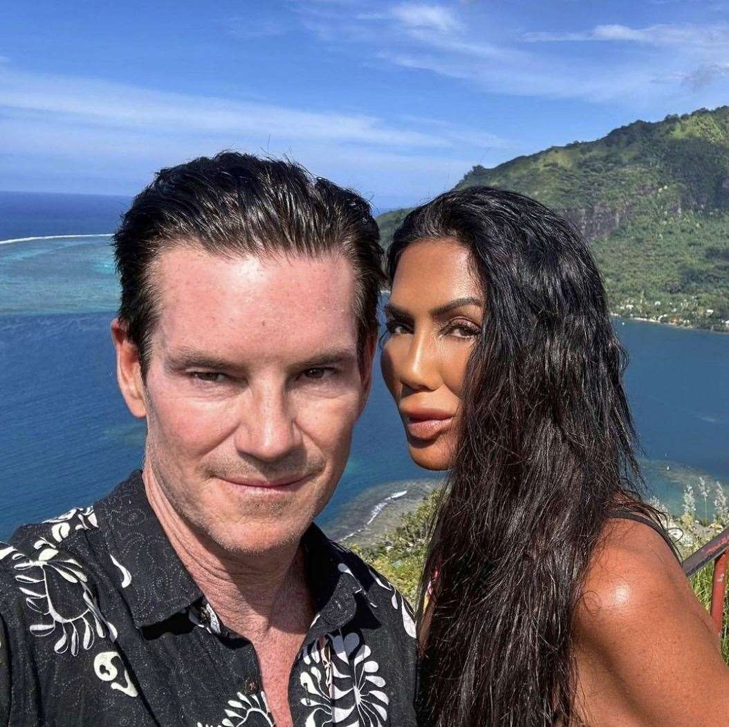 Dr Kaplan with plastic surgeon husband Dr. Stephen Mulholland. Picture: Instagram